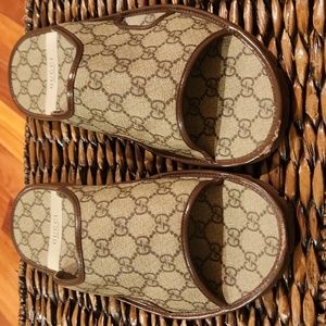 GUCCI AUTHENTIC Supreme Sandals